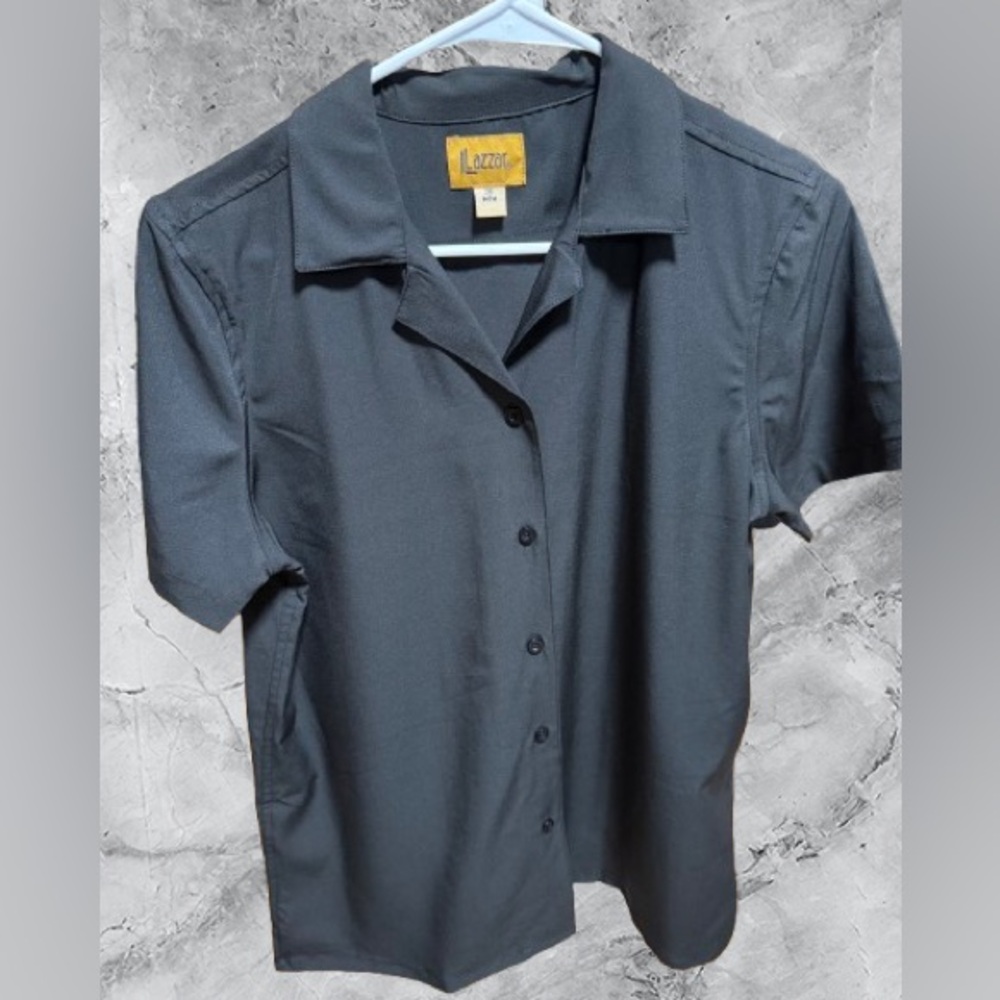 Lazzar Women’s Button Up Blouse- Medium